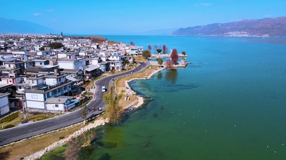 大理洱海边龙龛码头网红弯道