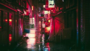 雨天东京小巷