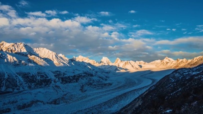 白云雪峰