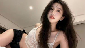 可爱清纯居家少女