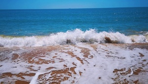 海浪拍打进心房
