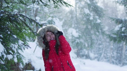 雪中戏耍