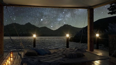 在山谷湖边入睡