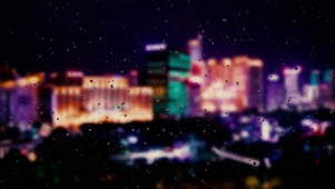 水珠玻璃城市夜景