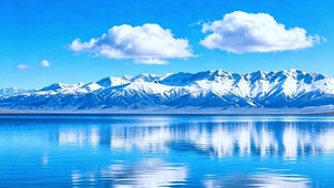 蓝天白云雪山湖泊4K