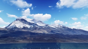 巍巍雪山