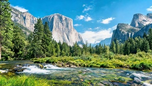 清新高山河流自然风景