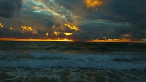 夕阳与海浪