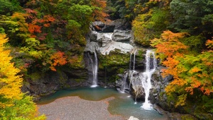 山涧流水