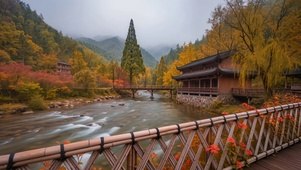 水流潺潺