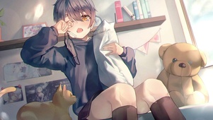 刚睡醒的萝莉少女小熊