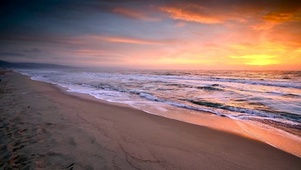 夕阳晚霞海滩海浪