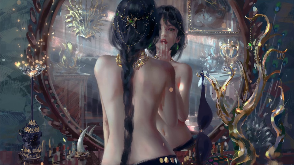 厚涂插画，深黑色调背景中，背对观者的编长黑发女性佩戴嵌绿宝石的金色头饰与金项链，站在圆形复古雕花梳妆镜前，镜面映出她的正面样貌，周围散落暖金色光斑，配有金色孔雀装饰与雕花烛台。