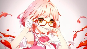 短发眼镜女孩