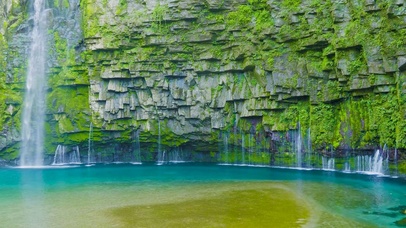 护眼自然岩壁瀑布