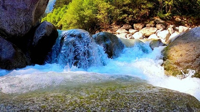 治愈小河流水 4K