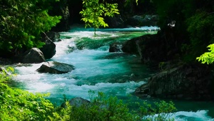 护眼山涧流水