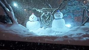 两个雪人雪景