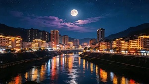 城市江畔月夜