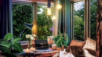 雨天惬意地在窗边放松学习