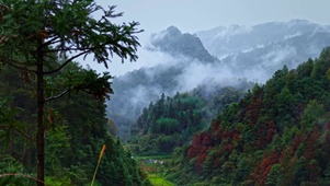 雨天山川云雾