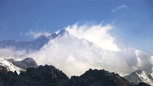 4k超清雪山迷雾