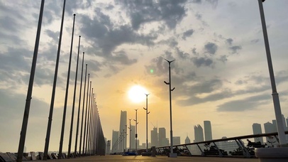 4k青岛情人坝地标日落晚霞