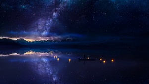 星空镜湖小船