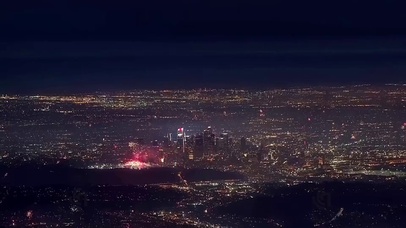 城市灯火通明过年