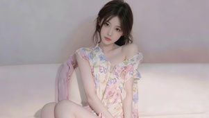 清纯碎花裙女孩