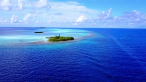 清凉夏日海滩