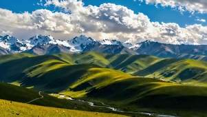 高原雪山