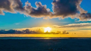 黄昏落日晚霞唯美海平面大海