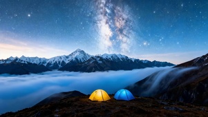 唯美的星空下云海