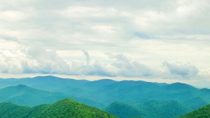 白云青山