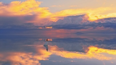 唯美湖面婚纱照