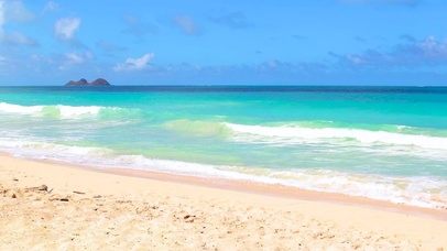 纯净的沙滩海浪