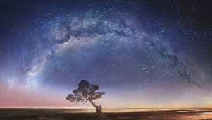 4K荒漠星空