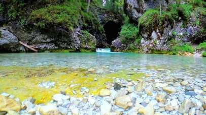 4K唯美清澈河流