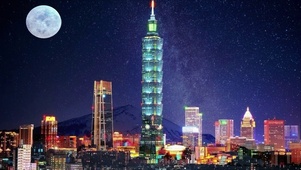夜空城市月