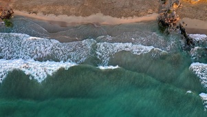 海浪汹涌