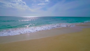 海滩海浪