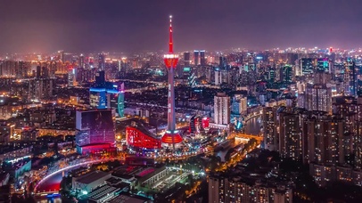 成都地标建筑熊猫塔夜景
