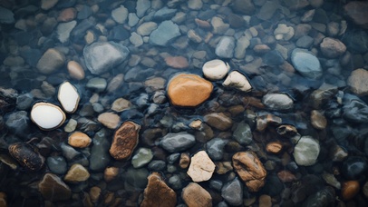 溪流小石