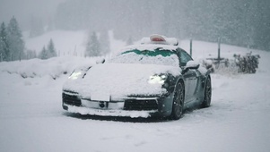 保时捷911雪景动态超清壁纸