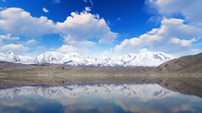 雪山湖泊