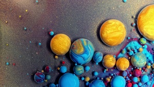 流动的彩色油墨