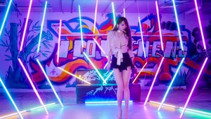 美女舞蹈