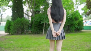 4K女孩行走背影毕业毕