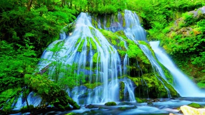 唯美山涧瀑布4K